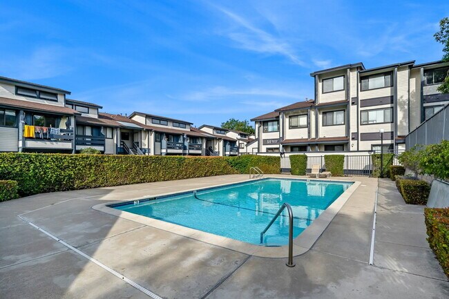 Building Photo - AVAILABLE JULY - 3 Bed / 2 Bath CLOSE TO CAL POLY