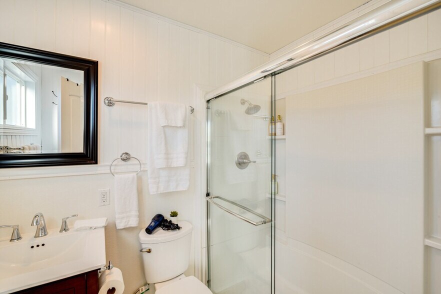 Building Photo - 4615 Armour Dr