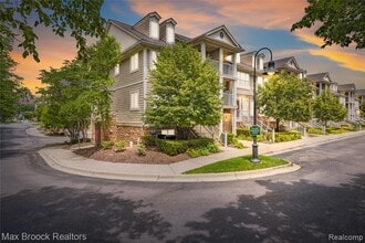 Building Photo - 1071 Beaver Run