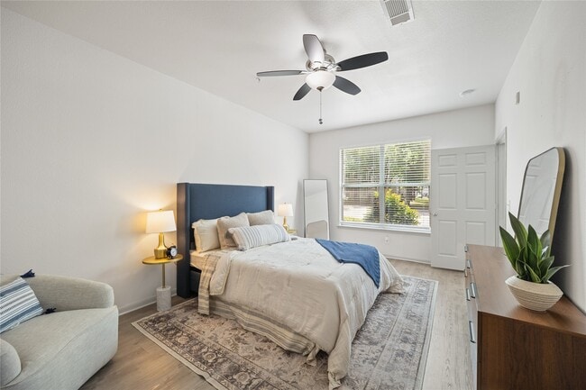 Building Photo - 9494 Humble Westfield Rd