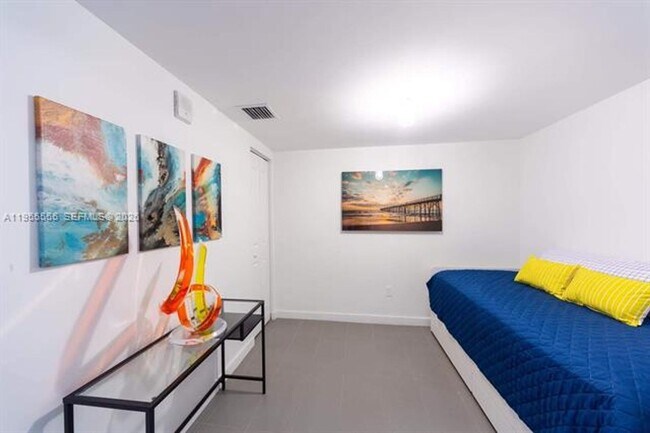 Building Photo - 1600 NE 1st Ave