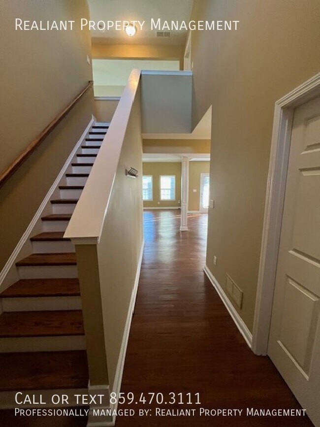 Building Photo - 236 Lynnwood Dr