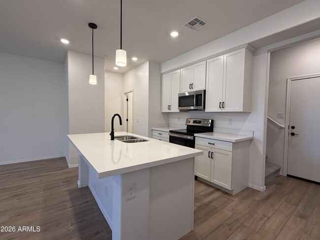 Building Photo - 2628 S Voyager Dr