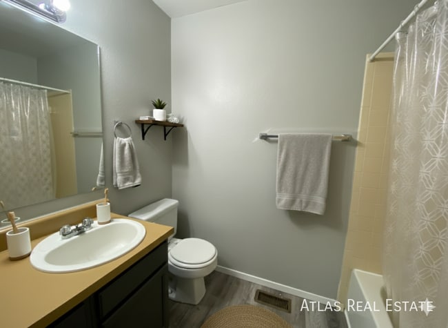 Building Photo - 7529 Banner Ct