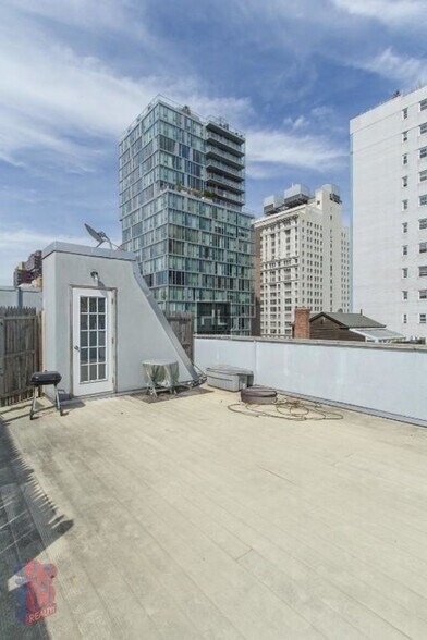 Building Photo - E 13TH ST.