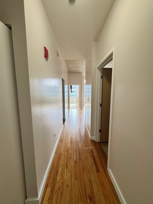 Building Photo - 1720 S Michigan Ave