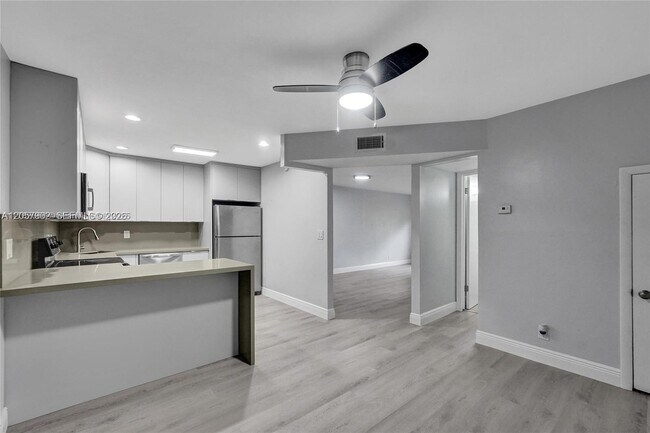 Building Photo - 5963 NW 25th Ct