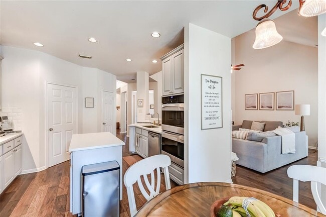 Building Photo - 8202 Sunburst Pkwy