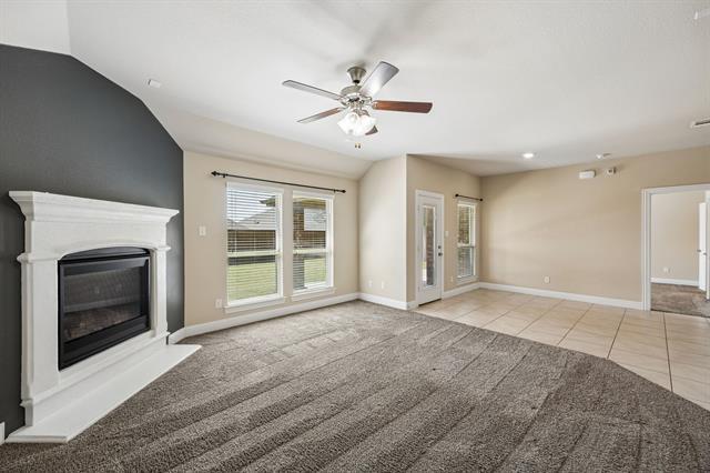 Building Photo - 945 Bluebird Way