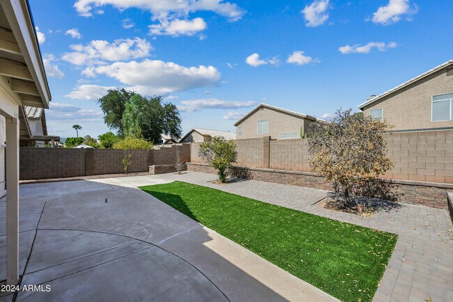 Building Photo - 4436 E Mountain Sage Dr