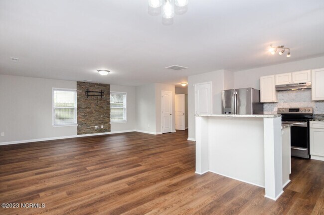 Building Photo - 6516 Rustling Leaves Way