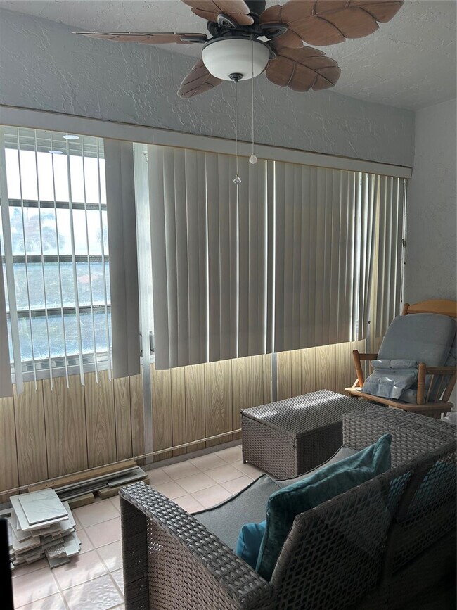 Building Photo - 6770 Royal Palm Blvd