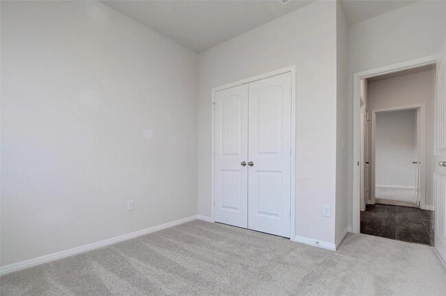 Building Photo - 228 Sunniberg Lp