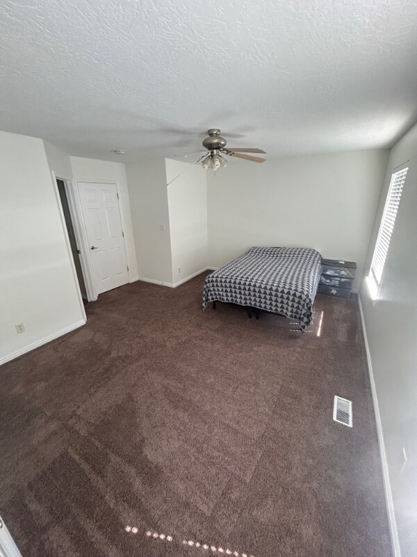 Building Photo - 439 E Parkside Cir