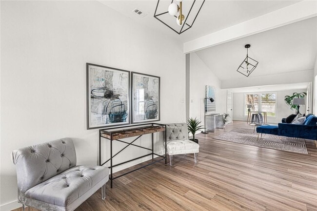 Building Photo - 710 S Pearl St