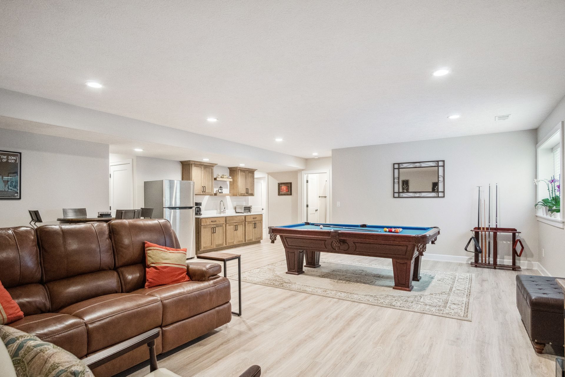 Building Photo - 6195 Hilltop Ct