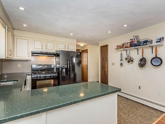 Building Photo - 23 Copley Ave