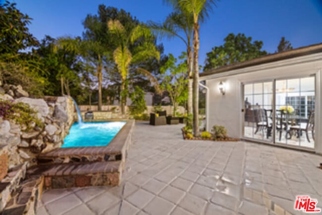 Building Photo - 2461 Jupiter Dr