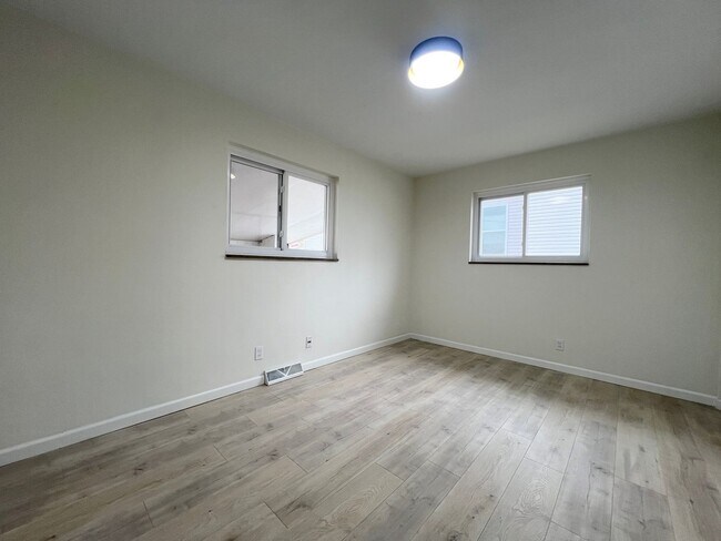 Building Photo - 1120 Gilbert Ave