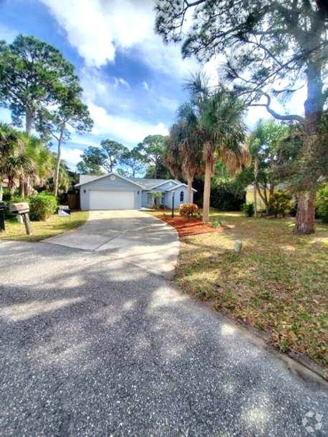 Building Photo - Nokomis, FL 3BR/2BA/2CG SFH in Laurel Pines