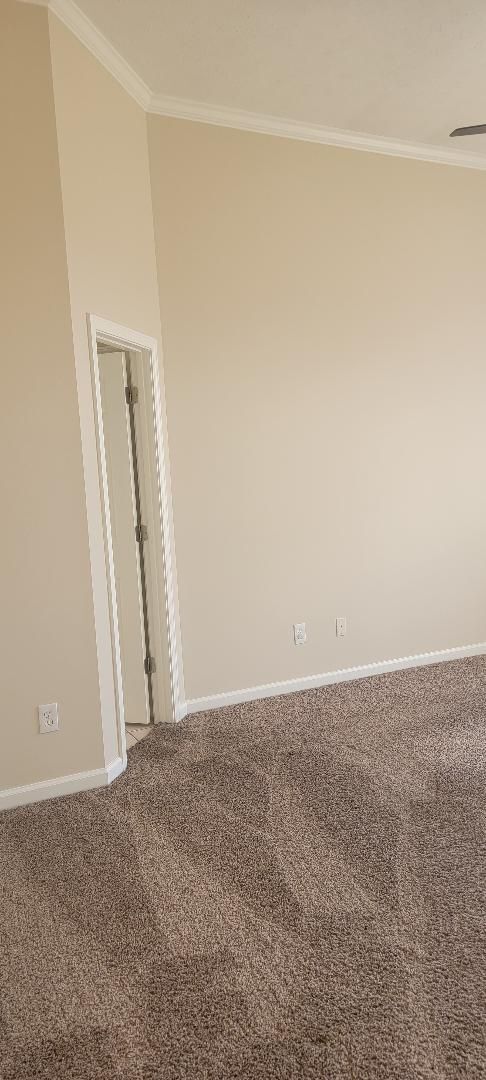 Building Photo - AVAILABLE NOW - CALL US FOR A SHOWING!