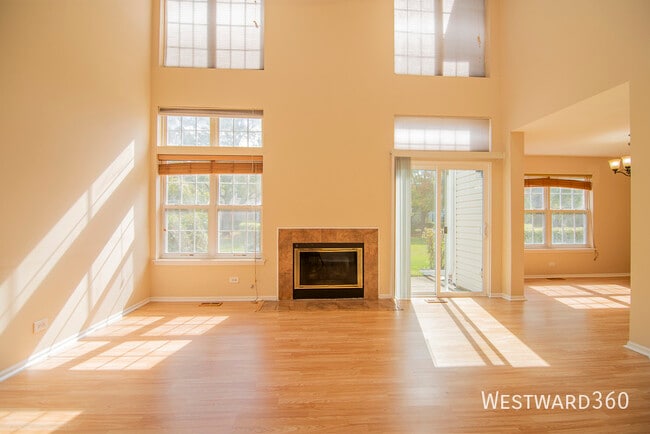 Building Photo - 2891 Belle Ln