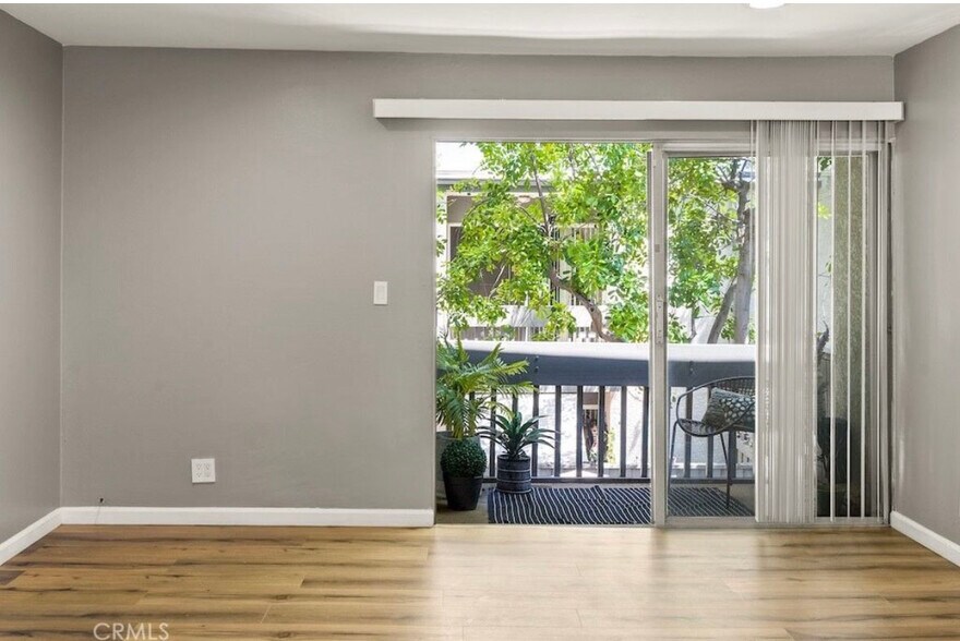 Building Photo - 18620 Hatteras St