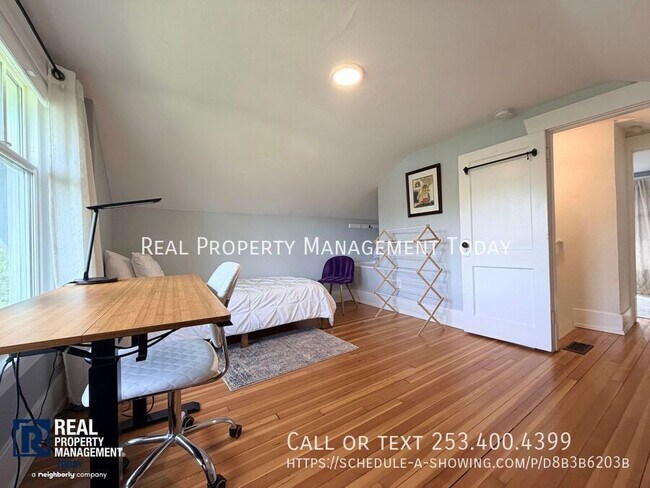Building Photo - 4310 N 31st St