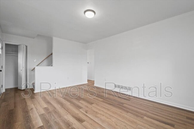 Building Photo - 1303 Cloverdale St