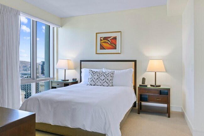 Building Photo - 223 Saratoga Rd