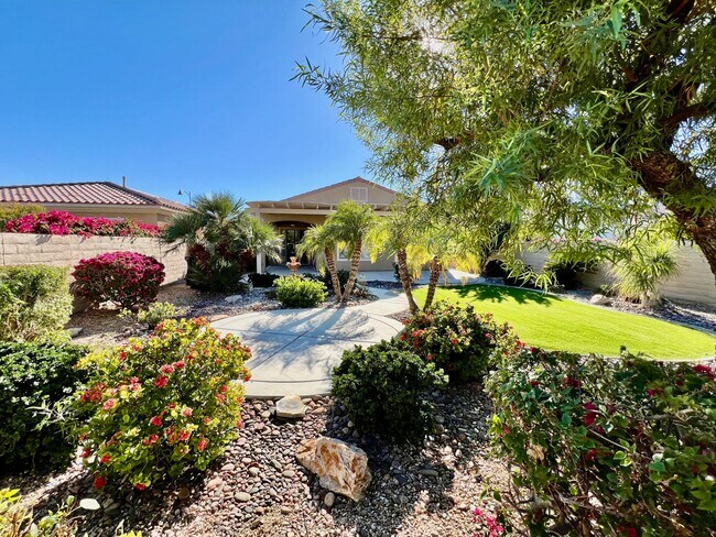 Building Photo - 81952 Avenida Bienvenida