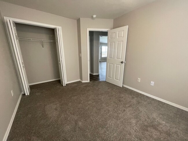Building Photo - Newly Updated 3 Bedroom Patio Home with 2 Car Garage