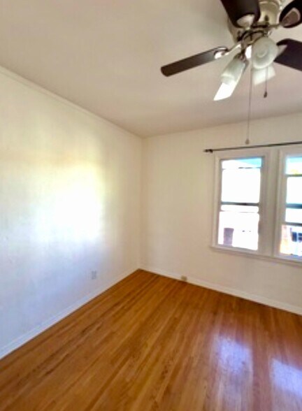 Building Photo - 6089 Cashio St