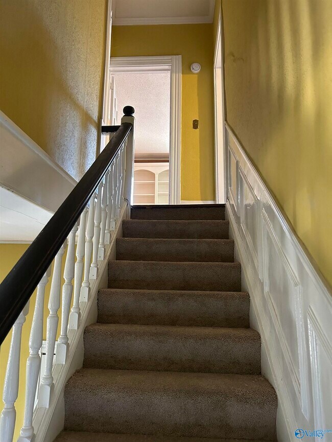 Building Photo - 620 Sherman St SE