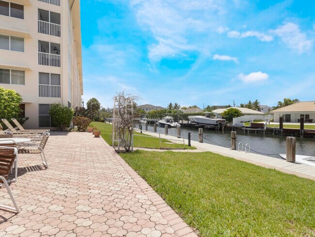Building Photo - 750 NE Spanish River Blvd