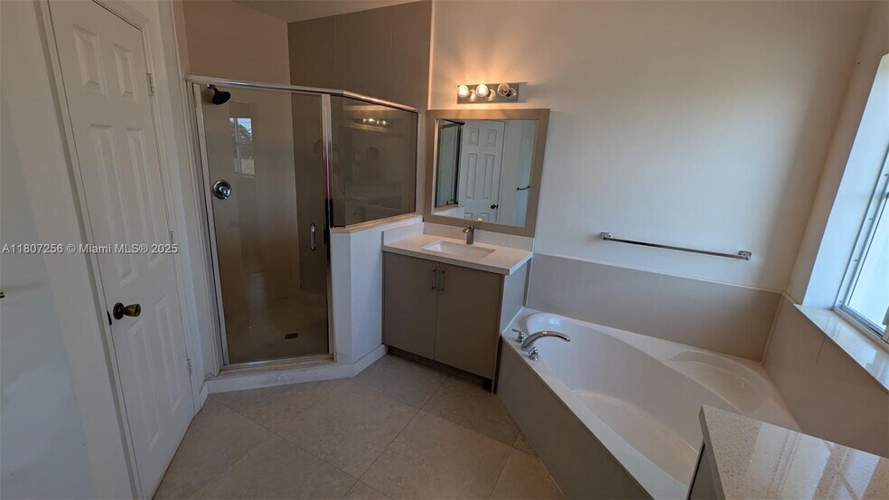 Building Photo - 16562 SW 71st Ter