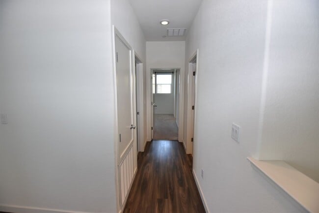 Building Photo - 3998 E Commerce Way