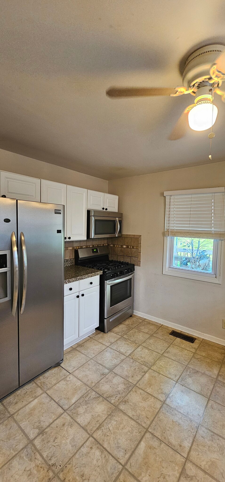 Building Photo - 4504 Terrace St