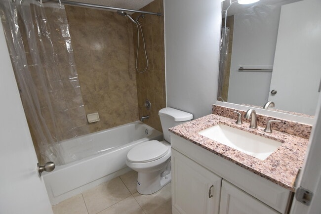 Building Photo - 6300 La Costa Dr