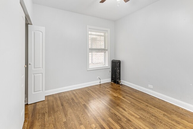 Building Photo - 6112 N Winthrop Ave