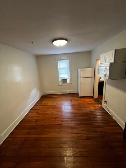 Building Photo - 774 Weaver St