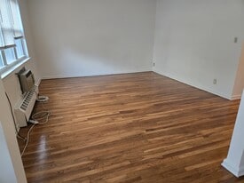 Building Photo - 2408 28th St