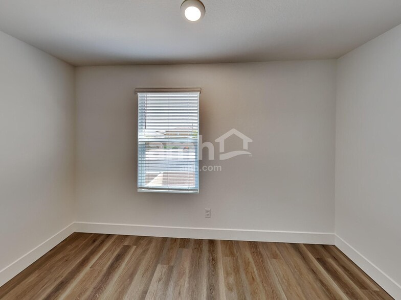 Building Photo - 11194 Magallanes St