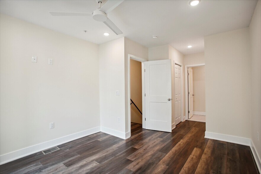 Building Photo - 1807 N Bouvier St