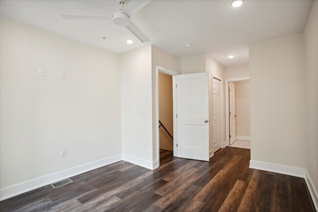 Building Photo - 1807 N Bouvier St