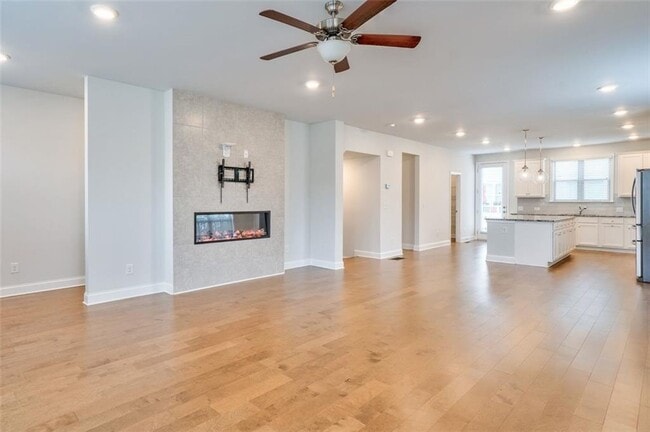Building Photo - 2510 Great Silver Fir Aly