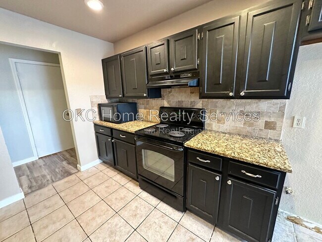 Building Photo - 8300 NW 86th St