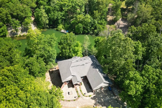 Building Photo - 16 Cheviot Ln