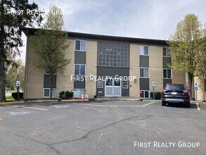 Building Photo - 5610 N Main St