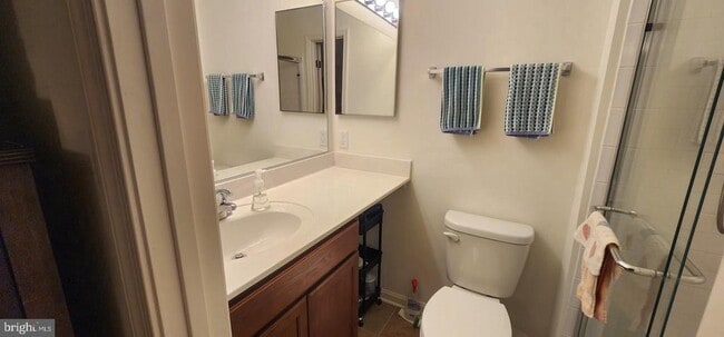Building Photo - 3500 Thomas Pointe Ct